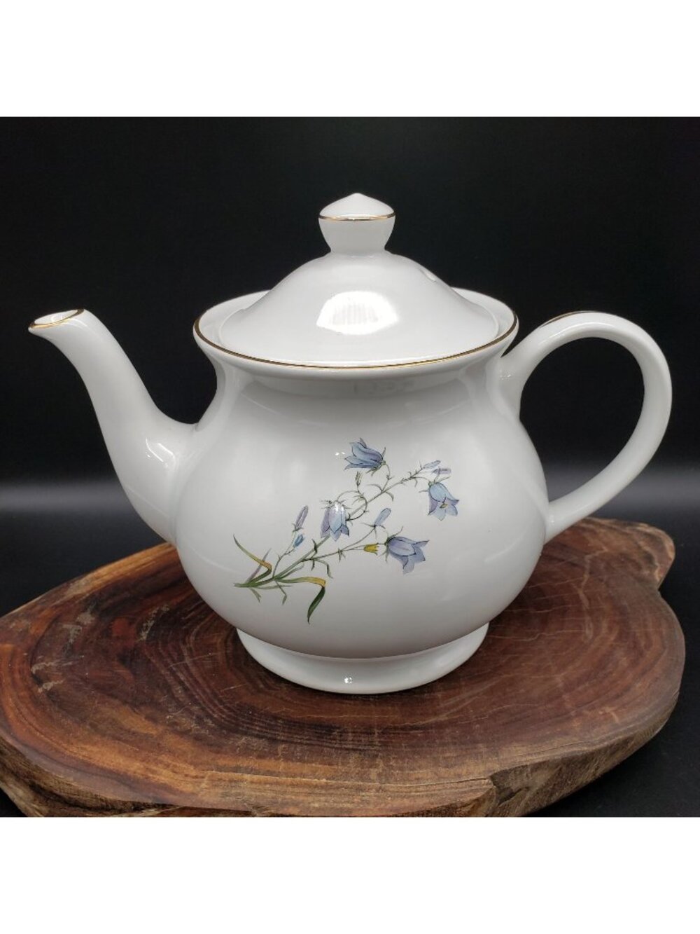 Sadler England 3937 Bluebell Harebell Teapot Gold Trim Locking Lid Vintage